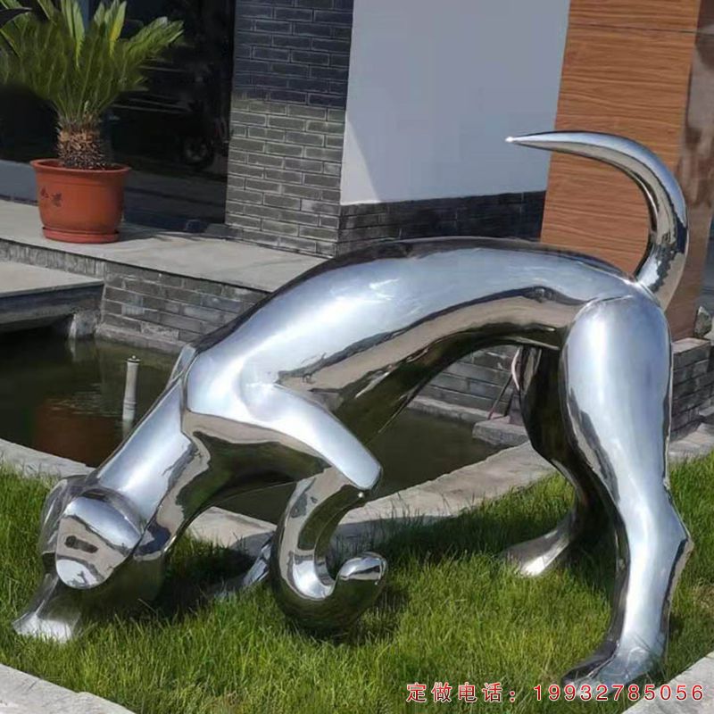 不锈钢狗雕塑（1）