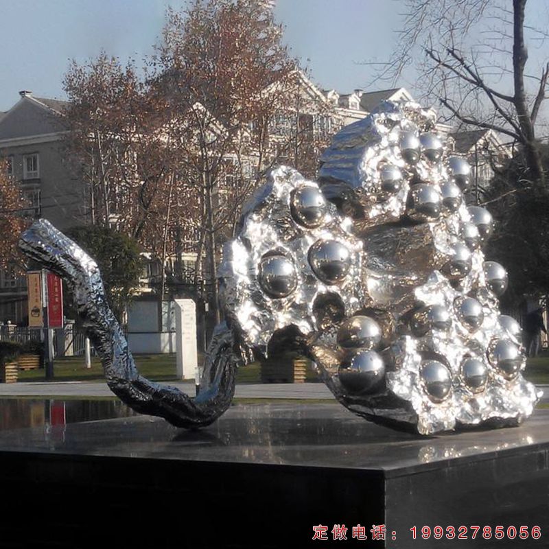 不锈钢莲蓬雕塑（1）