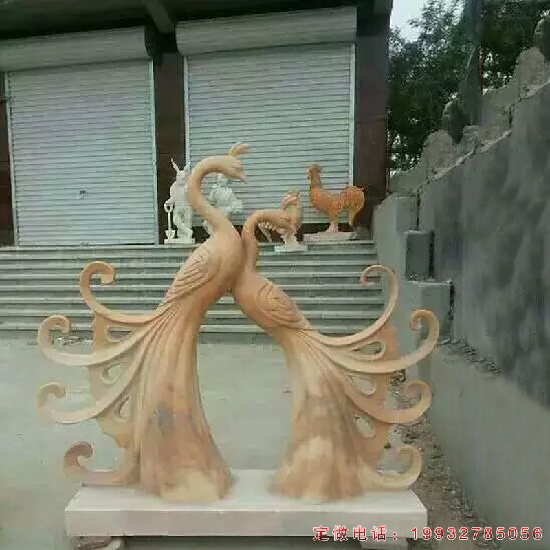 晚霞红孔雀动物石雕（2）
