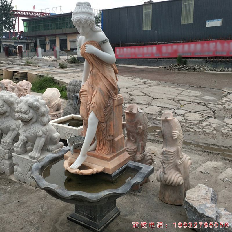 广场西方人物石雕（1）
