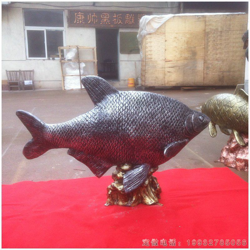 城市鱼动物铜雕（1）