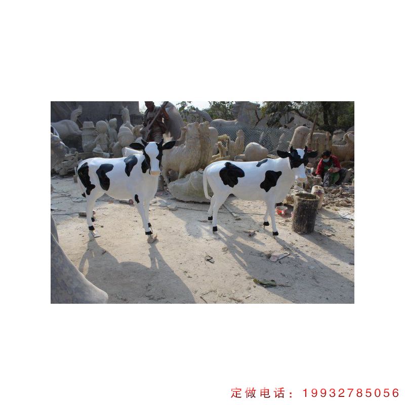商场玻璃钢奶牛动物雕塑（1）