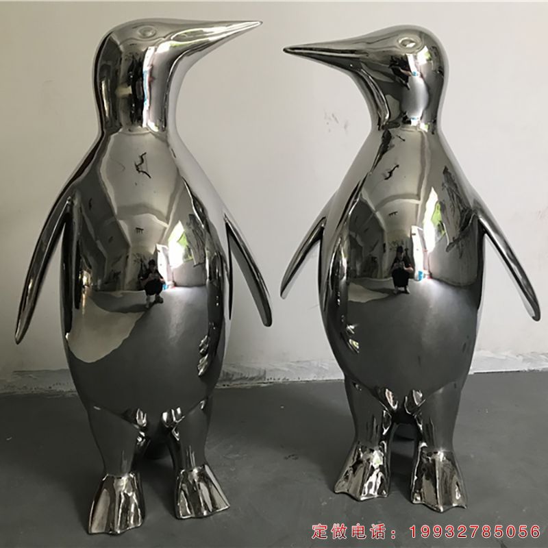 草坪不锈钢企鹅动物雕塑（2）