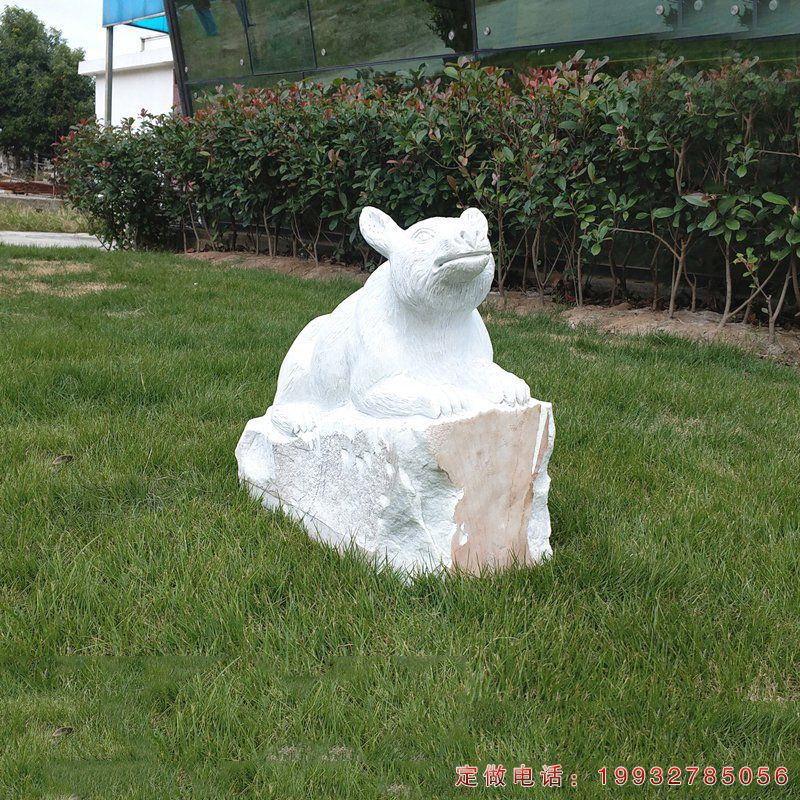 大理石草丛狗熊 石雕公园动物摆件