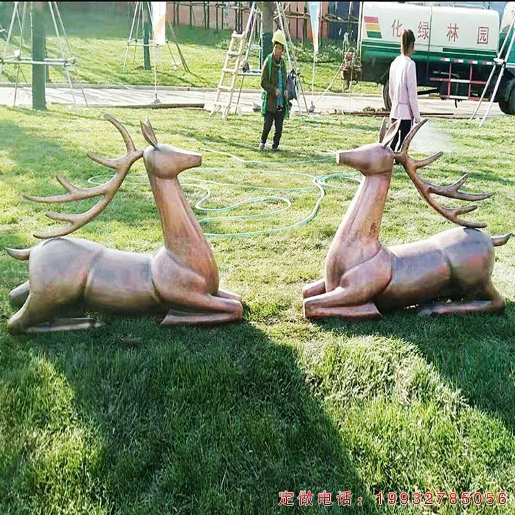 草坪小鹿铜雕塑 (1)
