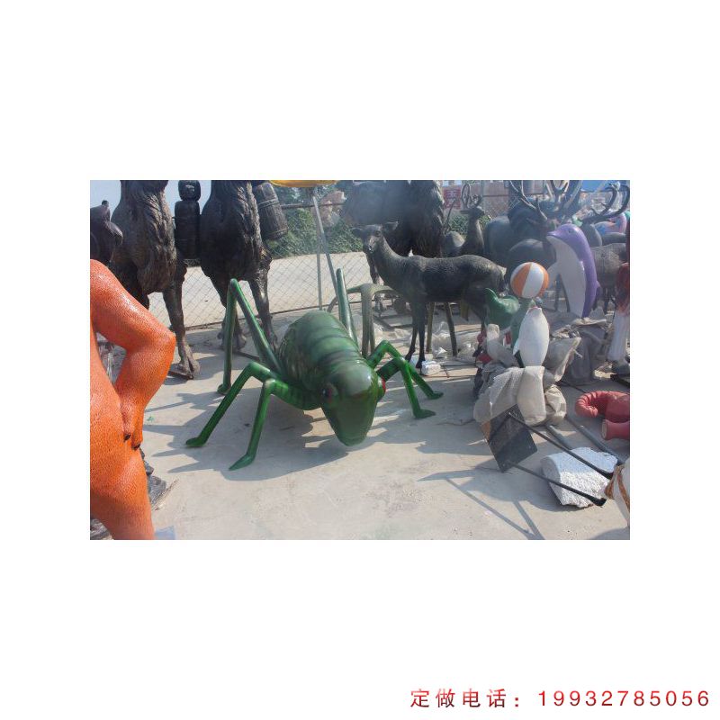步行街玻璃钢蝈蝈动物雕塑（1）