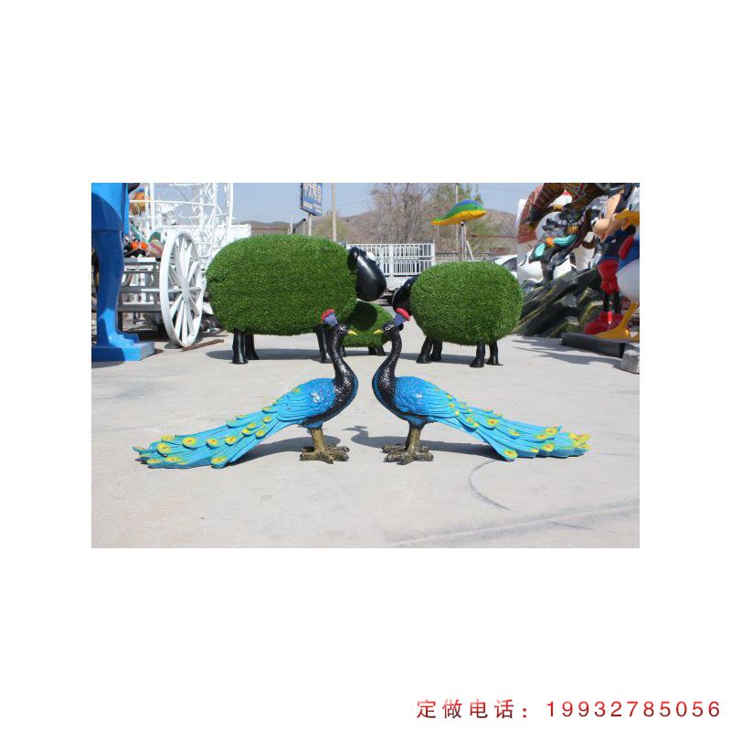 草坪玻璃钢孔雀动物雕塑（2）