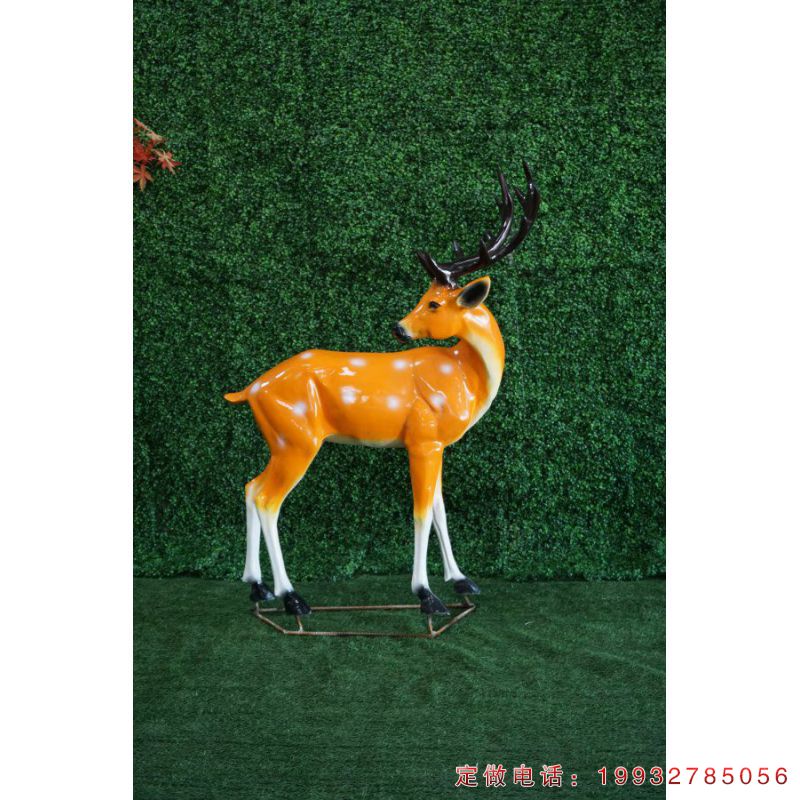 小区玻璃钢梅花鹿动物雕塑（2）