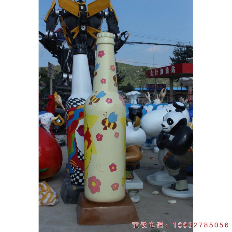城市玻璃钢酒瓶景观雕塑（1）