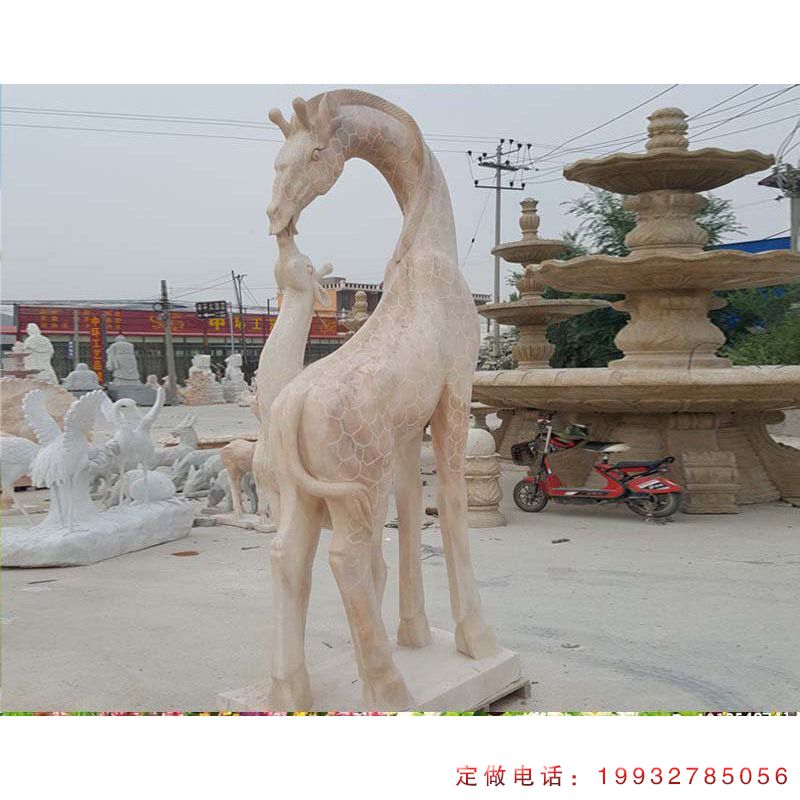 广场长颈鹿动物石雕（2）