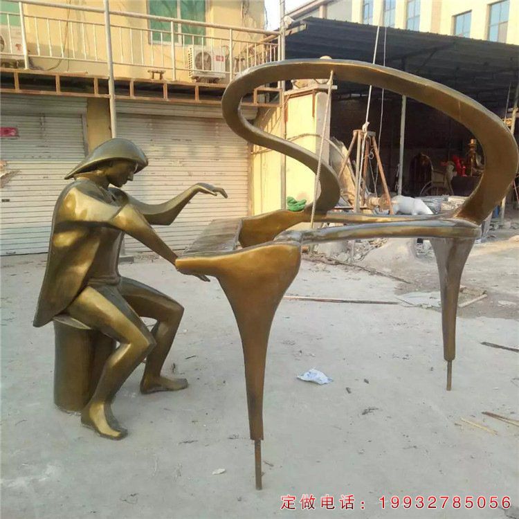 弹琴抽象人物雕塑 (1)