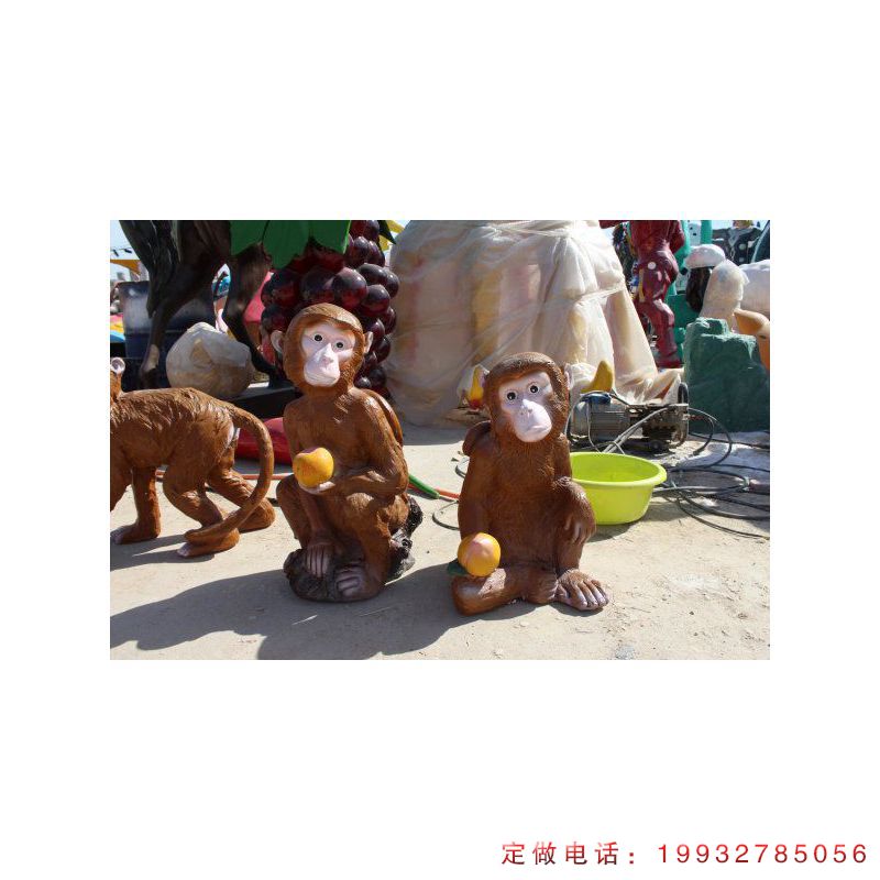游乐场玻璃钢猴子动物雕塑（1）